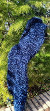 Carica l&#39;immagine nel visualizzatore di Gallery, Scialle elegante in microfibra con lurex Gatto, colore azzurro, realizzato a mano. 700g.
