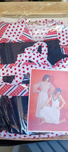 Carica l&#39;immagine nel visualizzatore di Gallery, Completo vestaglia e camicia da notte vintage, unico nel suo genere! 600g.
