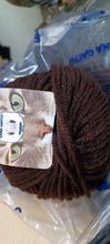 Carica l&#39;immagine nel visualizzatore di Gallery, Lana Gatto Persiano, misto lana colore marrone. 700g.
