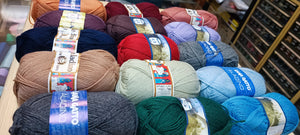 Misto lana Aladino Gatto in mix di 15 colori. Ferri 4. 750 g.